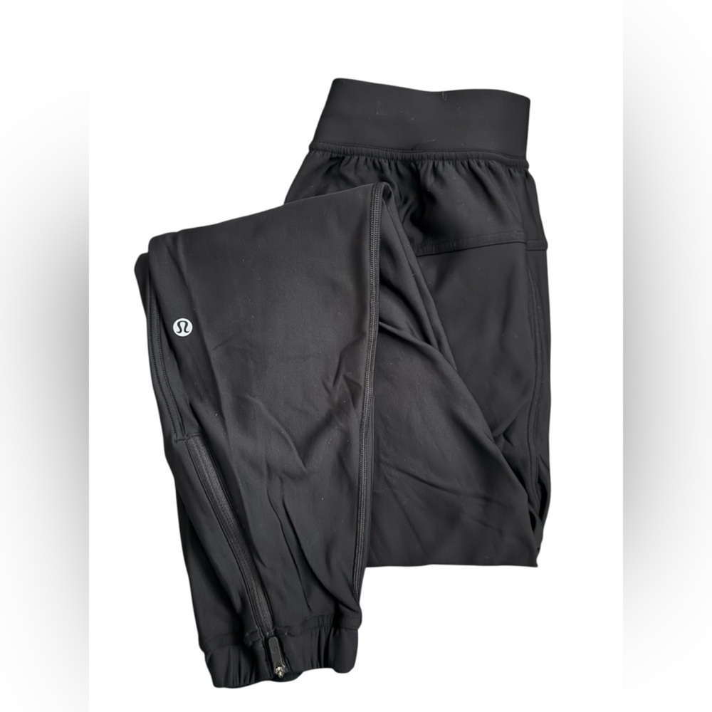 Lululemon Adapted State High-Rise Tech Fleece Jogger in Black - Picture 6 of 9
